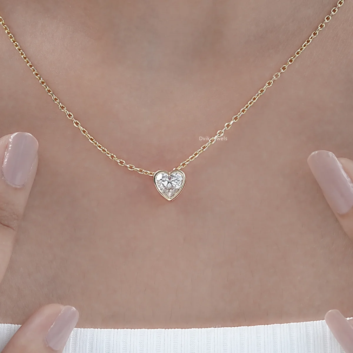 Heart Cut Minimalistic Bezel Set Pendant - Image 4
